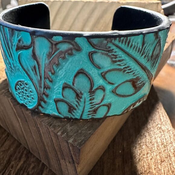 Boho Southwestern Leather Turquoise Floral Wide Cuff Bangle Bracelet, Ships in - Picture 9 of 11